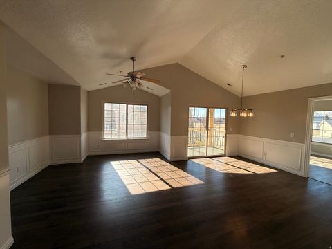 Townhouse For Sale - 82 S 930<br/> American Fork, UT 84003