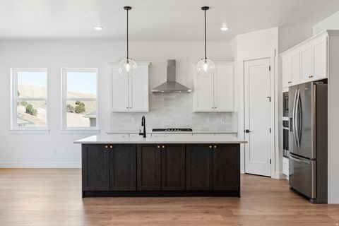 Tiny photo for 1858 WEST VIEW CV W, Santaquin, UT 84655 (MLS # 2135341)