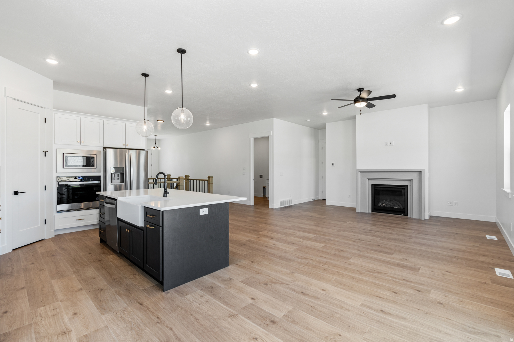 VISTAS AT SUMMIT RDG - Residential