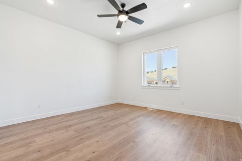 Tiny photo for 1858 WEST VIEW CV W, Santaquin, UT 84655 (MLS # 2135341)