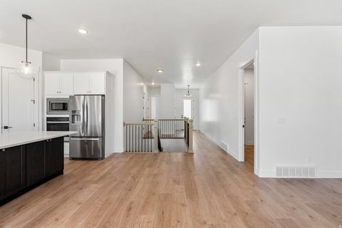 Tiny photo for 1858 WEST VIEW CV W, Santaquin, UT 84655 (MLS # 2135341)