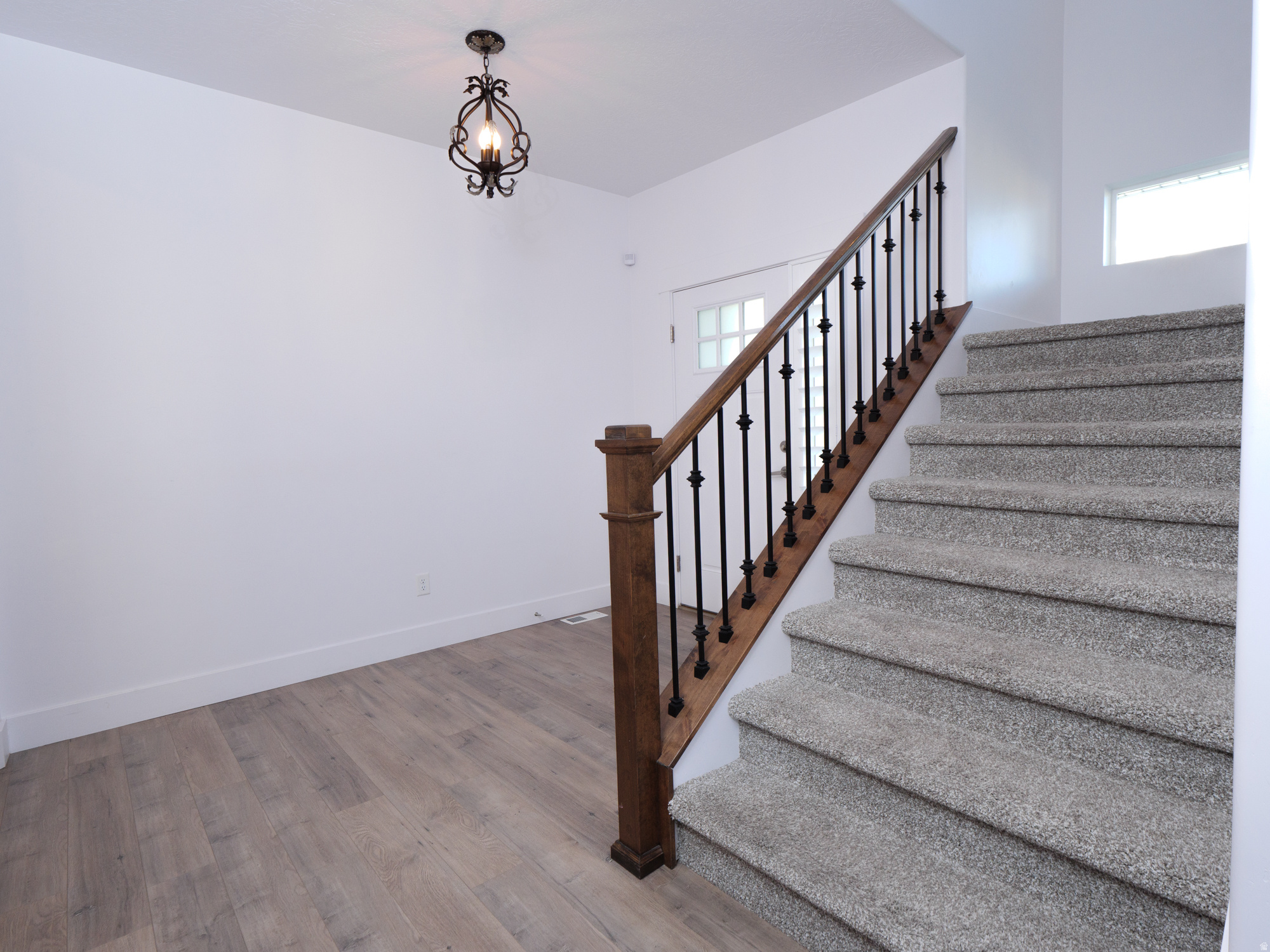 COTTAGE COURT 2 - Residential