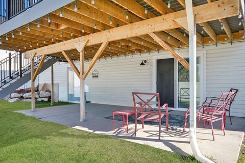 Tiny photo for 3643 LAKEVIEW DR, North Ogden, UT 84414 (MLS # 2144312)