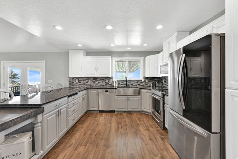 Tiny photo for 3643 LAKEVIEW DR, North Ogden, UT 84414 (MLS # 2144312)