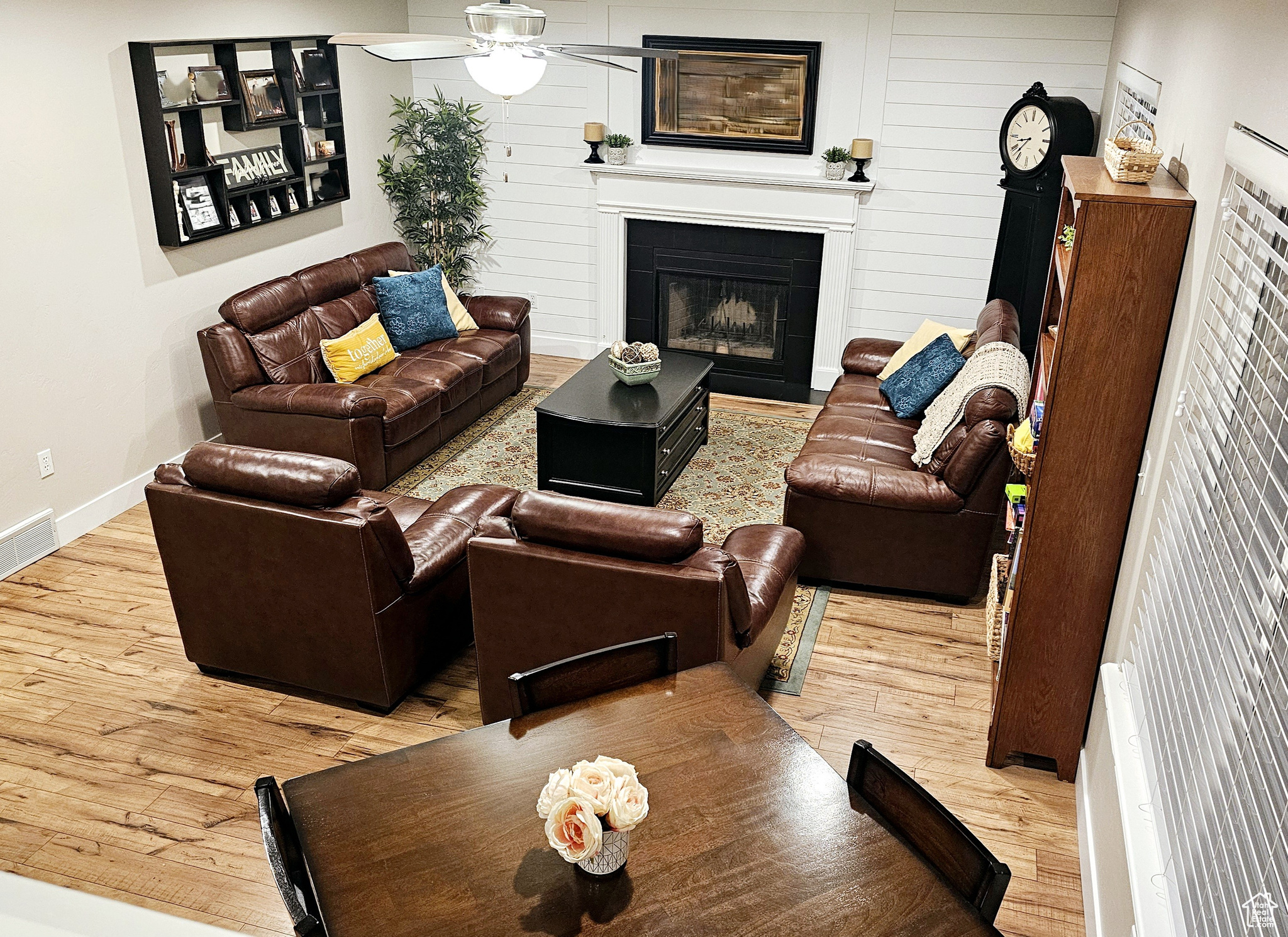 CLOVER RIDGE - Residential