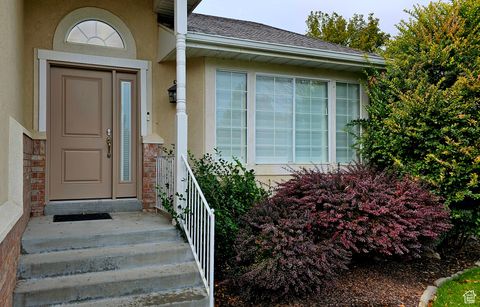 Tiny photo for 11664 S LAMPTON VIEW DR, South Jordan, UT 84095 (MLS # 2118286)