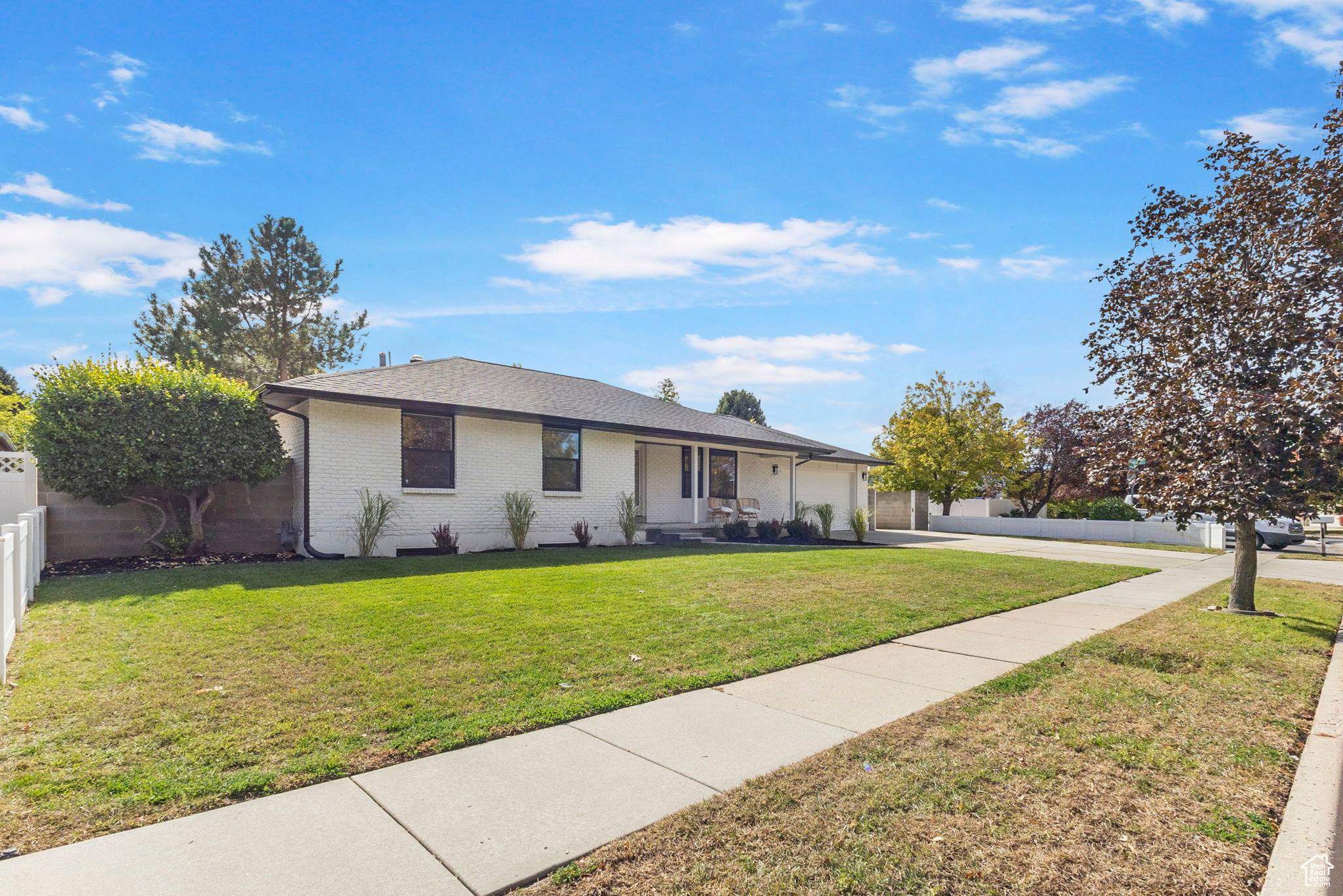 CLOVER CREST #3 - Residential