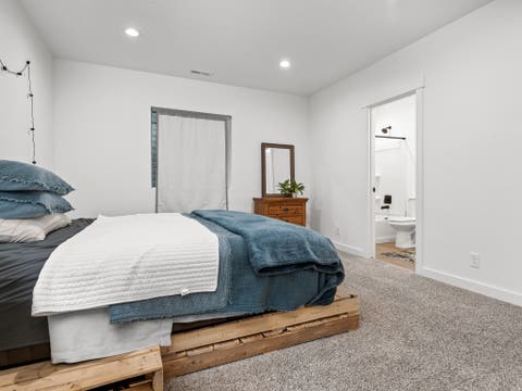 Tiny photo for 627 S MEADE ST, Mapleton, UT 84664 (MLS # 2176098)