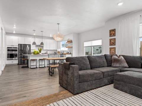 Tiny photo for 627 S MEADE ST, Mapleton, UT 84664 (MLS # 2176098)