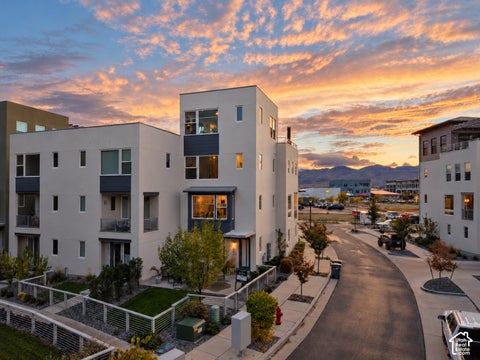 Photo of 4589 W SCISSOR WAY, South Jordan, UT 84009 (MLS # 2193040)