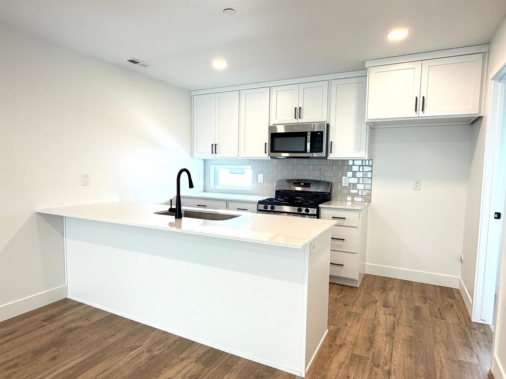 Photo of 1590 S 900 W #605, Salt Lake City, UT 84104 (MLS # 2153773)