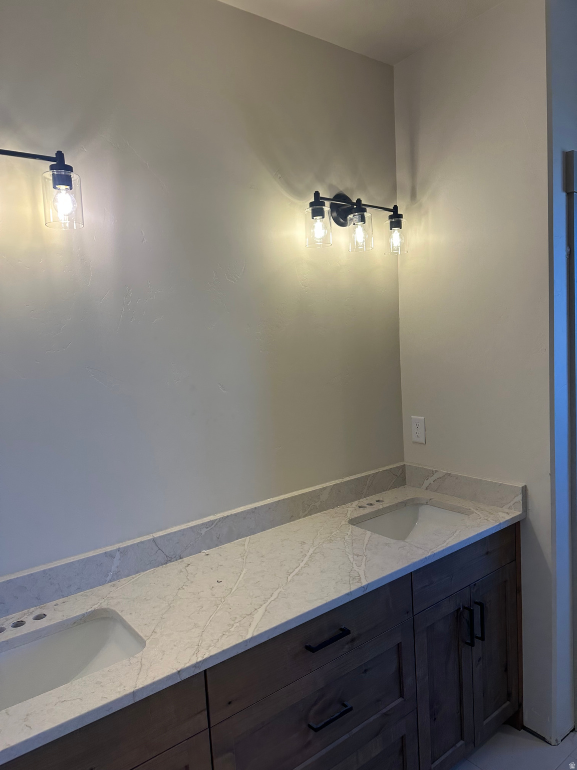 BECKAM'S EDGE - Residential