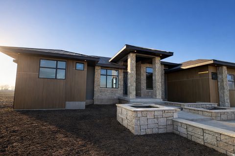 Tiny photo for 538 S 1400 W, Farmington, UT 84025 (MLS # 2124468)