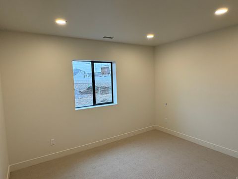 Tiny photo for 538 S 1400 W, Farmington, UT 84025 (MLS # 2124468)