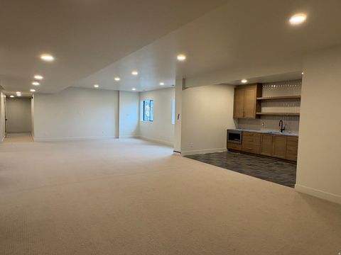 Tiny photo for 538 S 1400 W, Farmington, UT 84025 (MLS # 2124468)