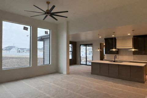Tiny photo for 538 S 1400 W, Farmington, UT 84025 (MLS # 2124468)