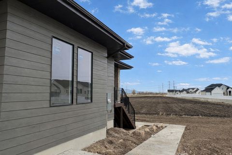 Tiny photo for 538 S 1400 W, Farmington, UT 84025 (MLS # 2124468)