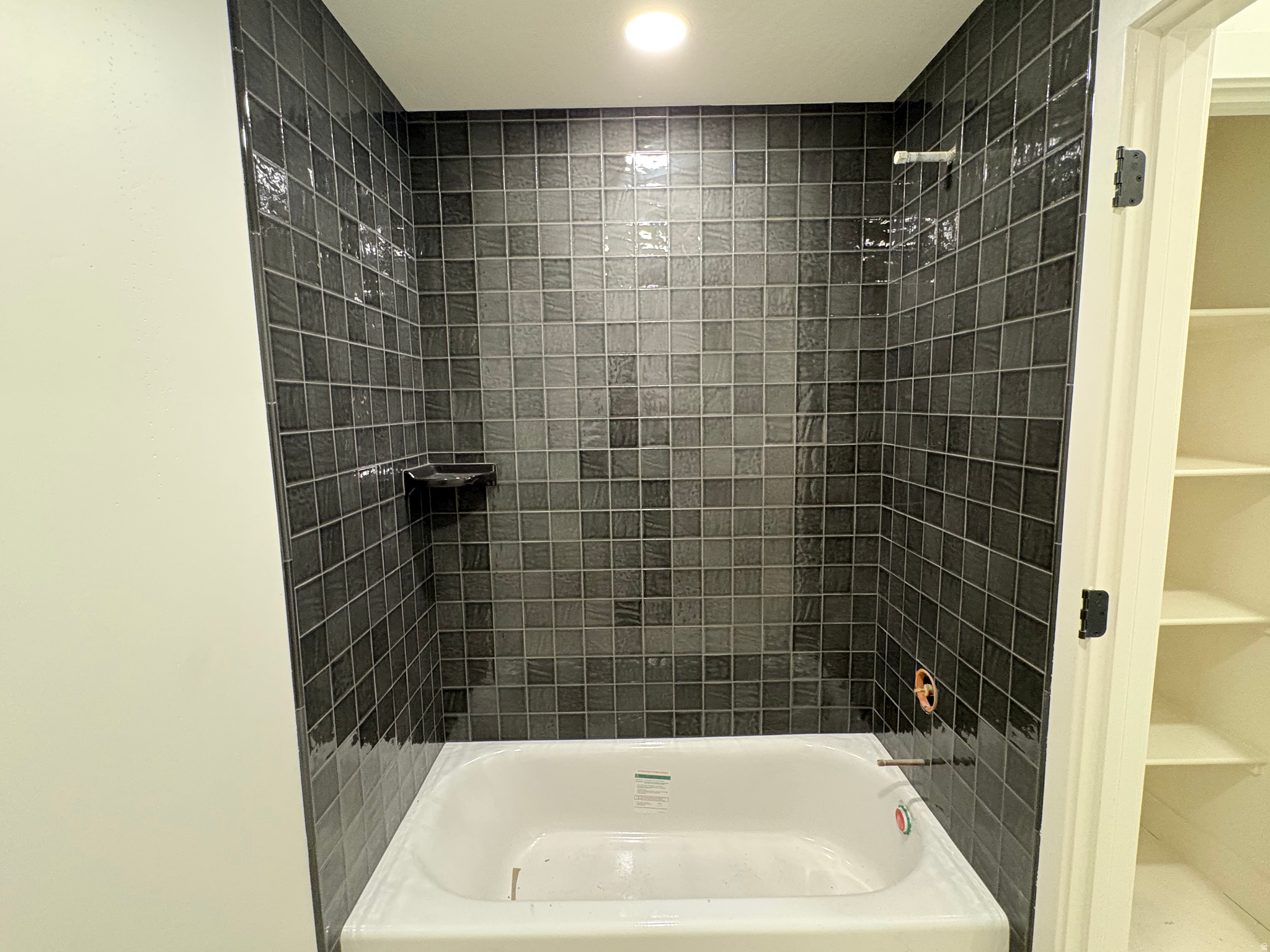 CHESTNUT FARMS - Residential