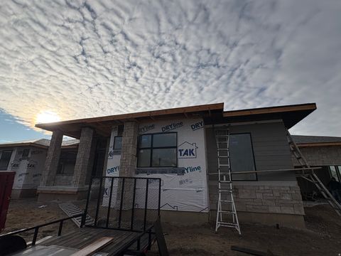 Tiny photo for 538 S 1400 W, Farmington, UT 84025 (MLS # 2124468)