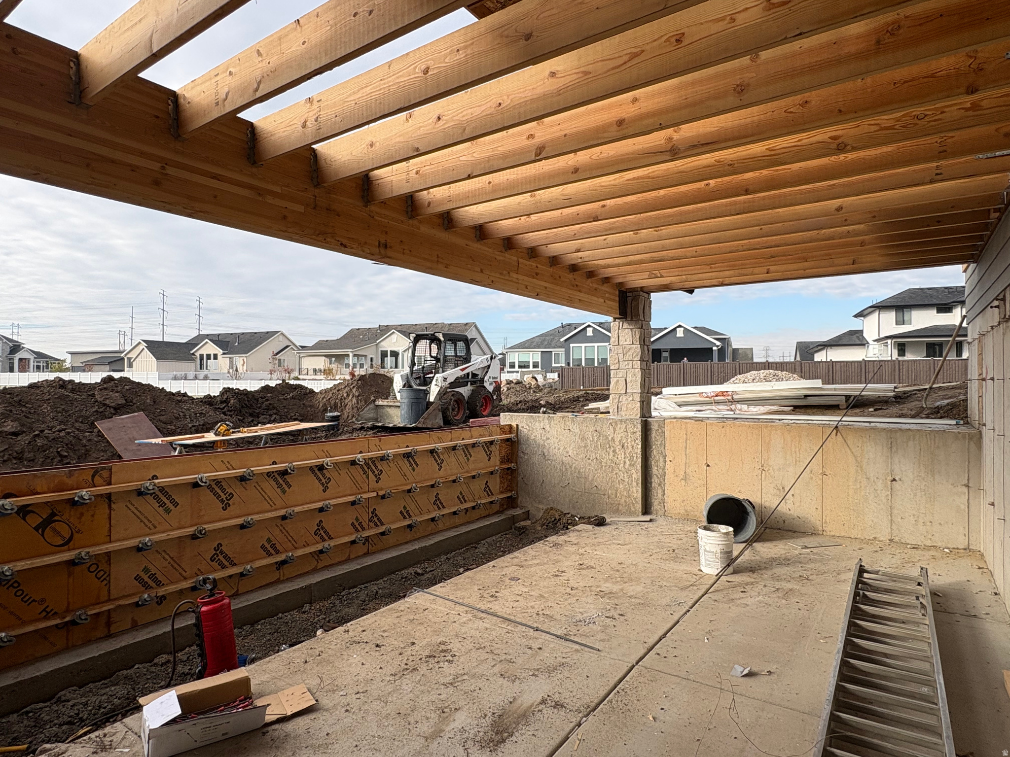 CHESTNUT FARMS - Residential