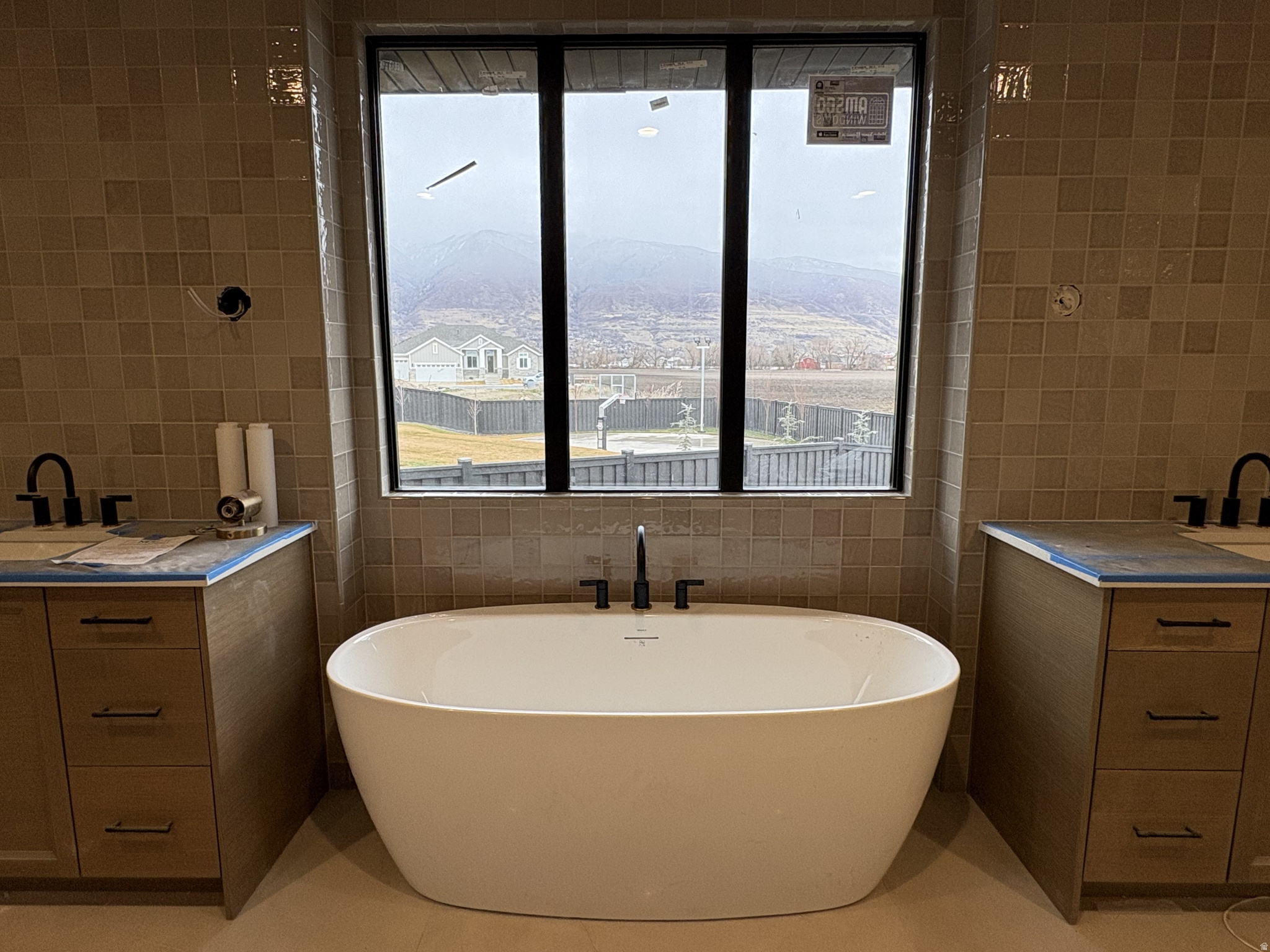 CHESTNUT FARMS - Residential