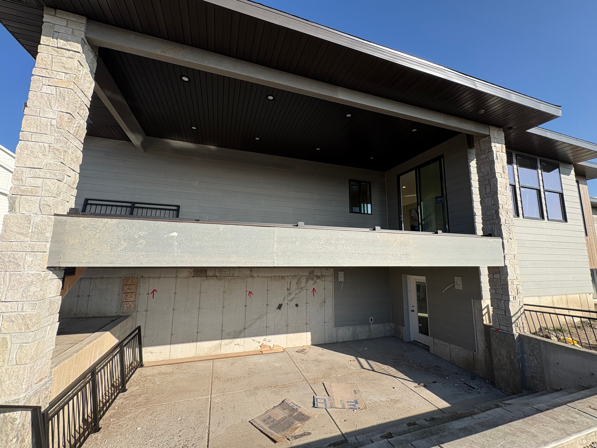 CHESTNUT FARMS - Residential