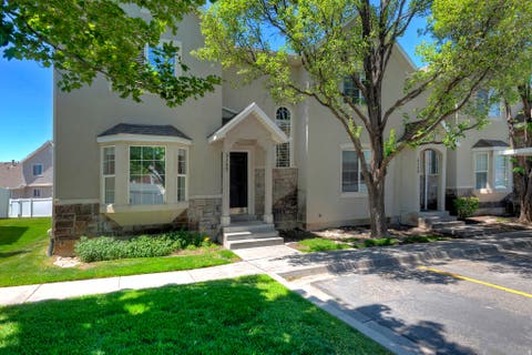 Townhouse For Sale - 3155 W Davencourt Loop<br/> Lehi, UT 84043