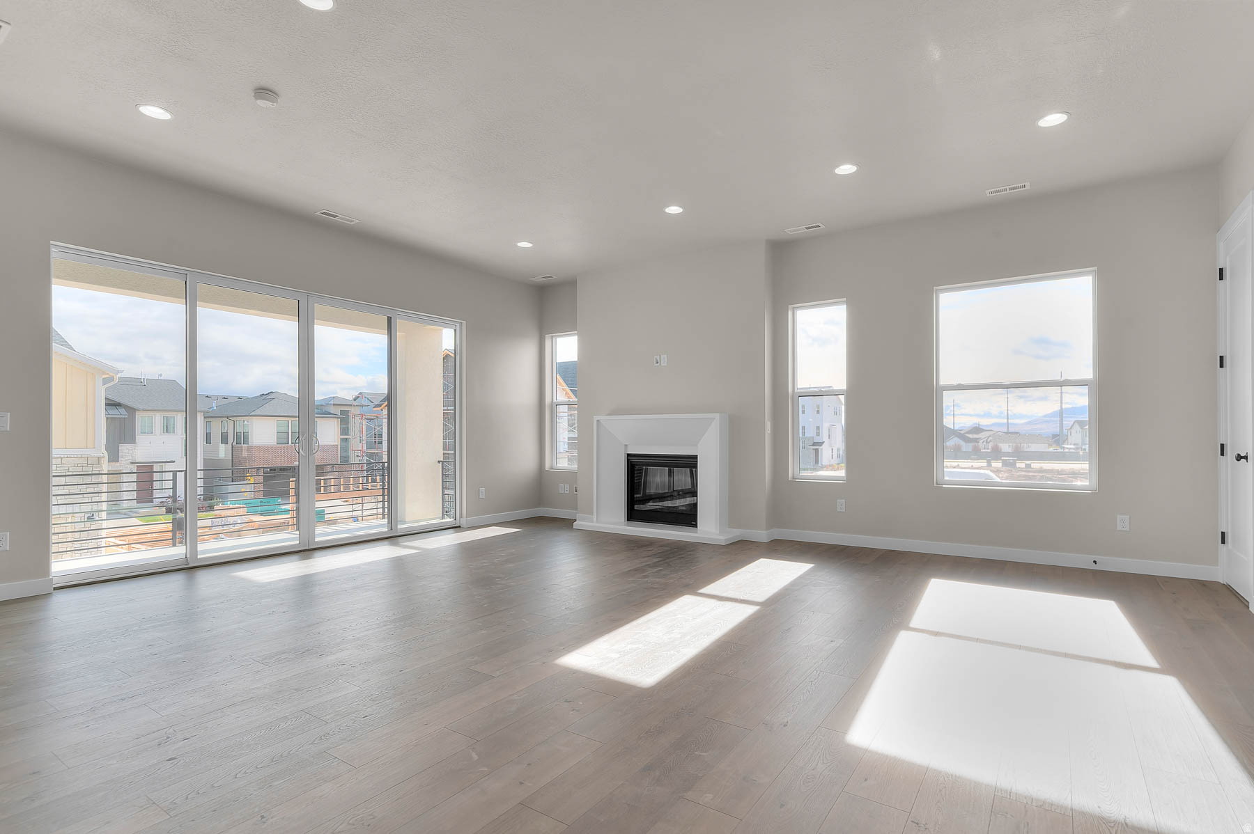 HOLBROOK E VILLAS 637 - Residential