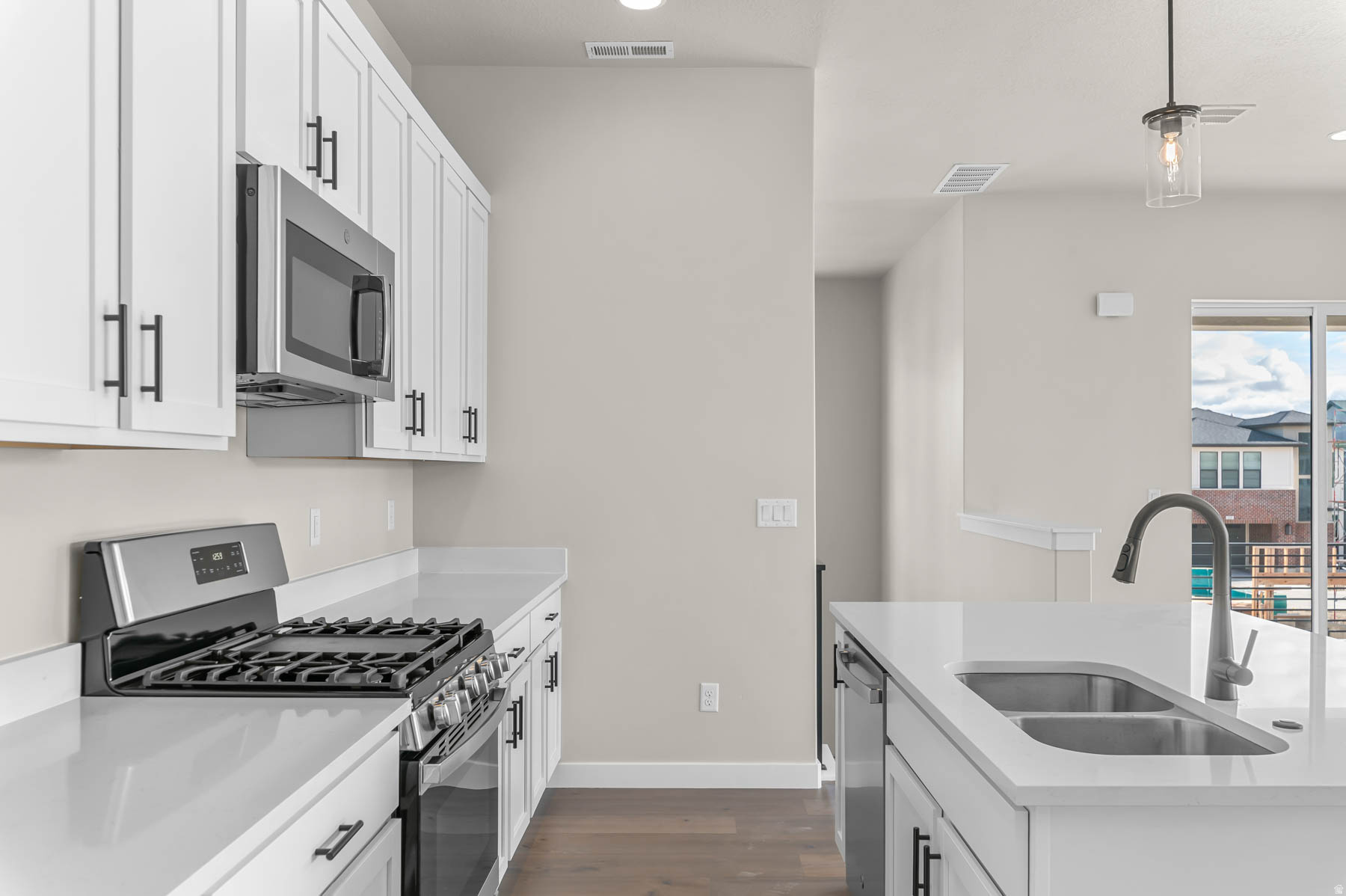 HOLBROOK E VILLAS 637 - Residential