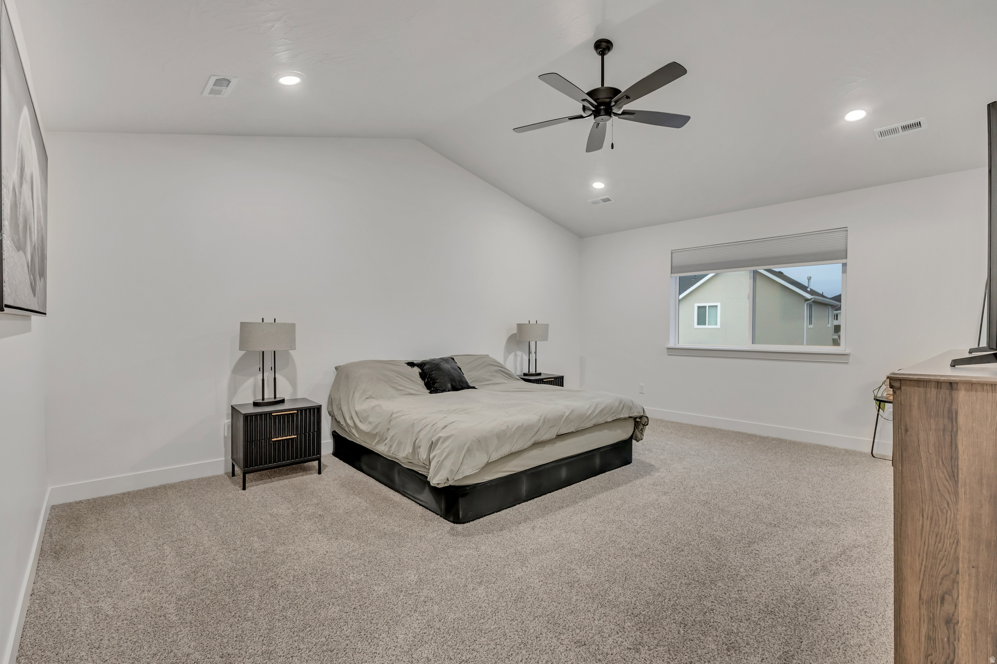 SILVER LAKE - Residential