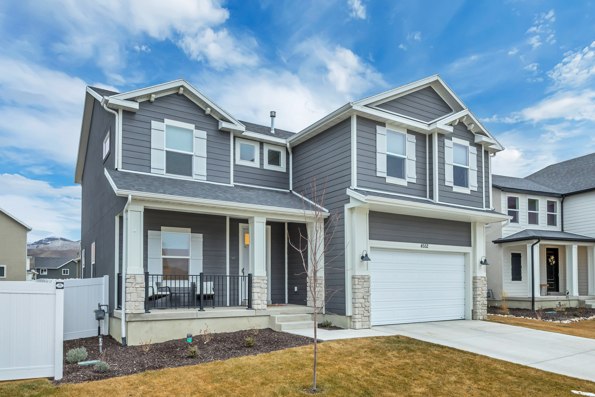 SILVER LAKE - Residential