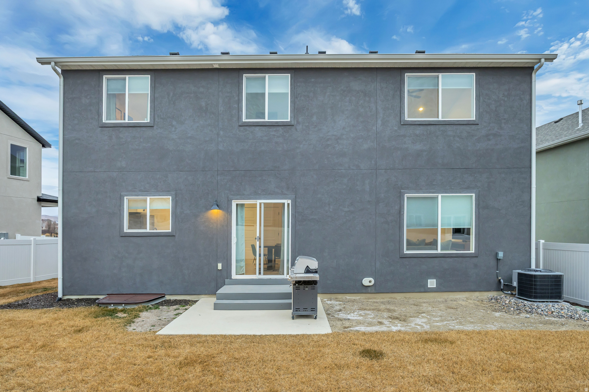 SILVER LAKE - Residential