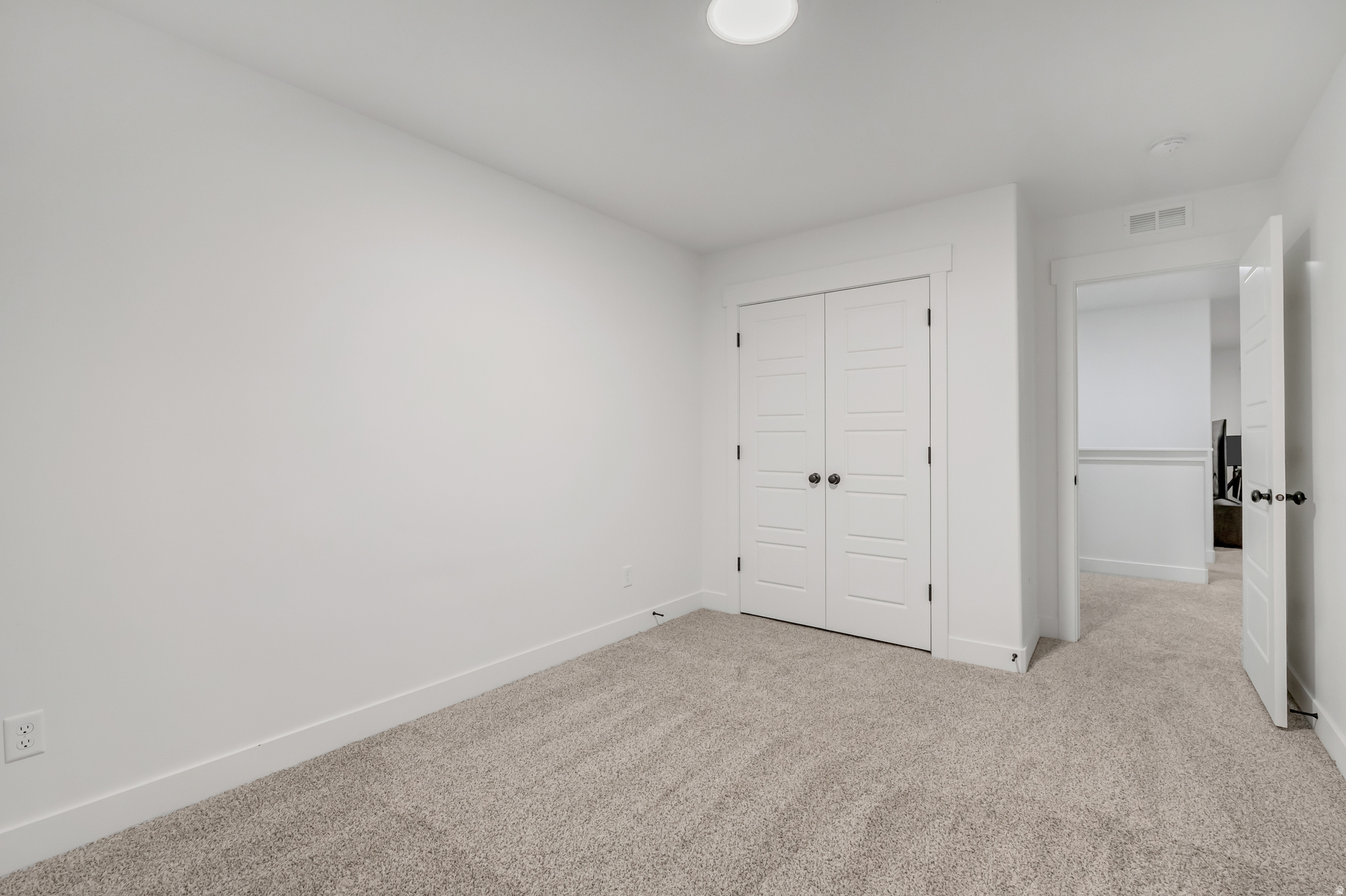 SILVER LAKE - Residential