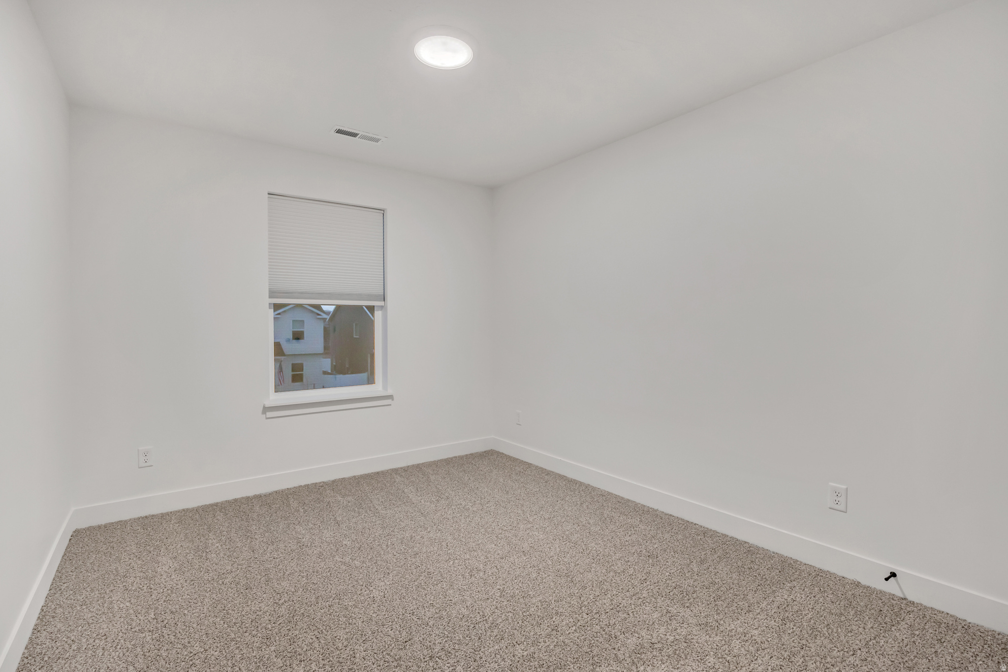 SILVER LAKE - Residential