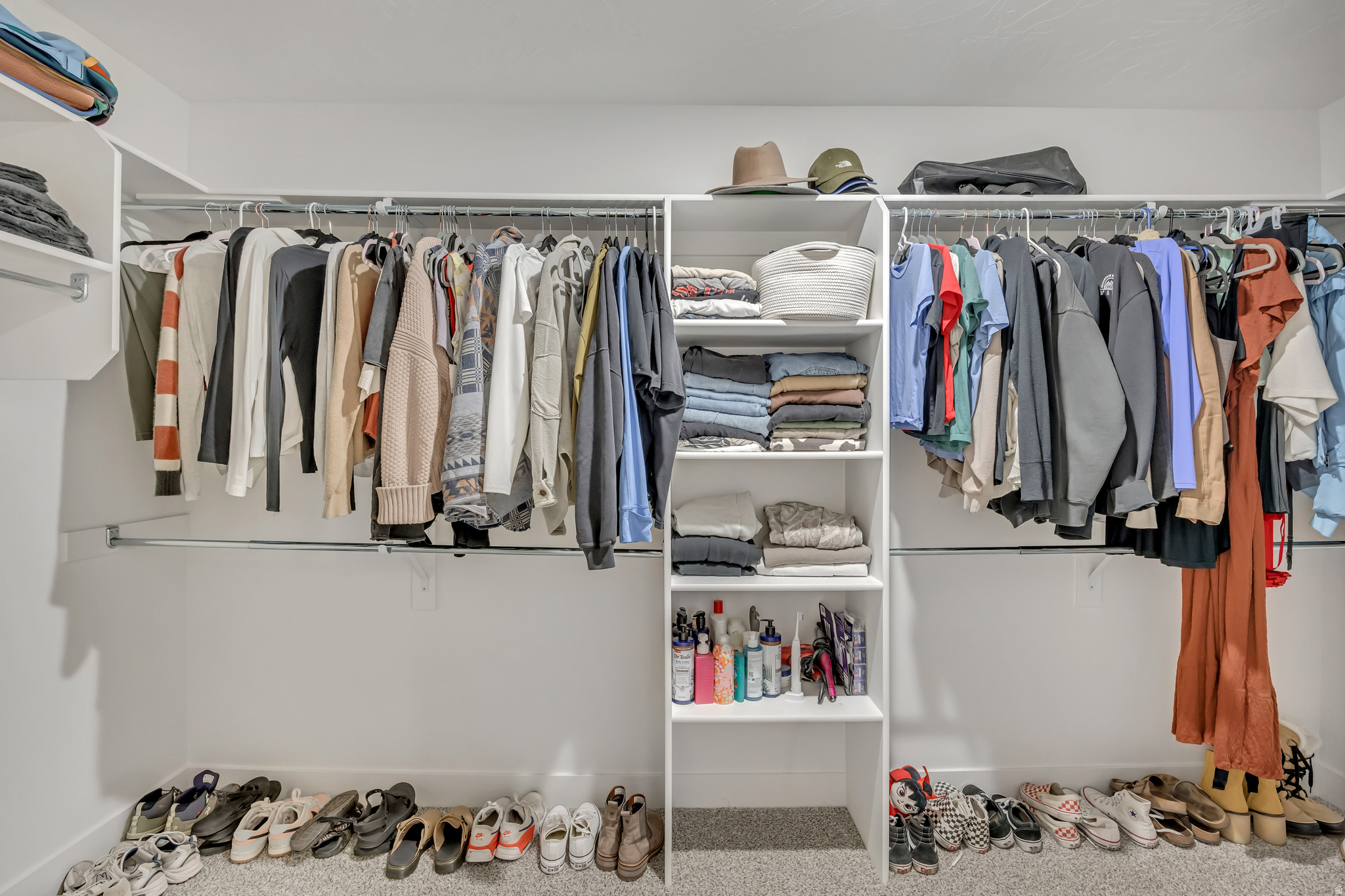 SILVER LAKE - Residential