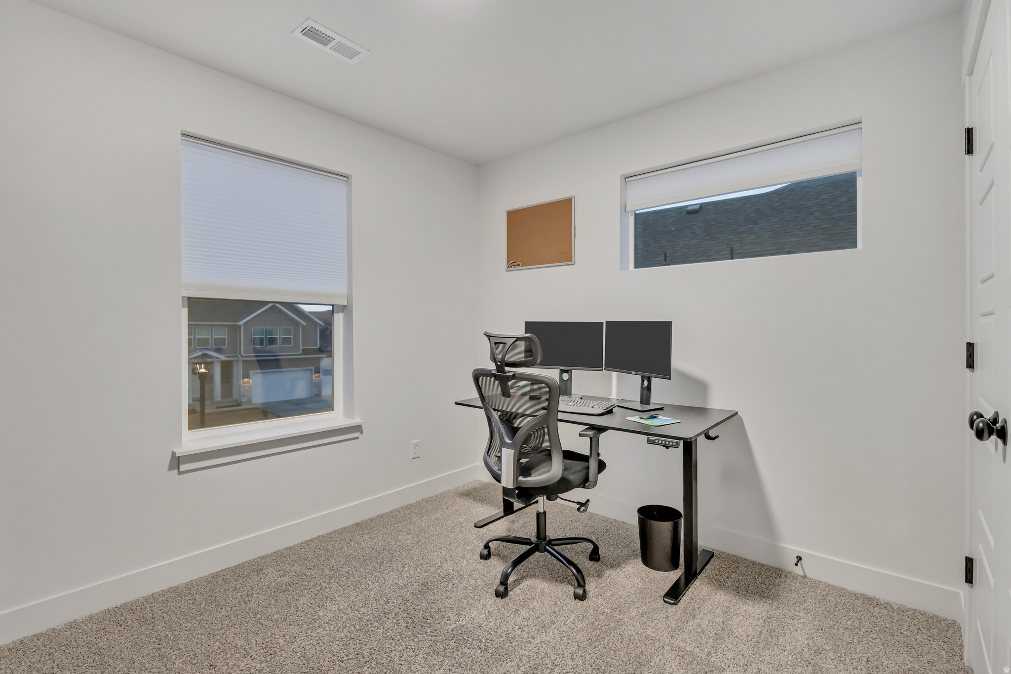 SILVER LAKE - Residential