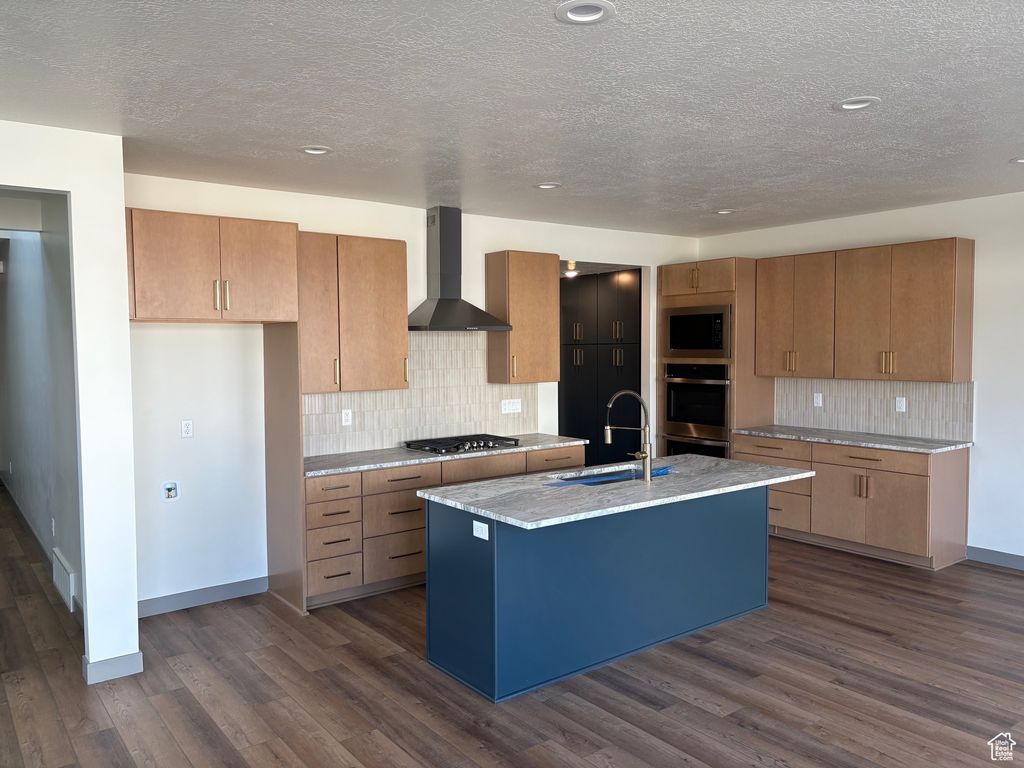 Photo of 1053 W LINDEN LN, Woods Cross, UT 84087 (MLS # 2119291)