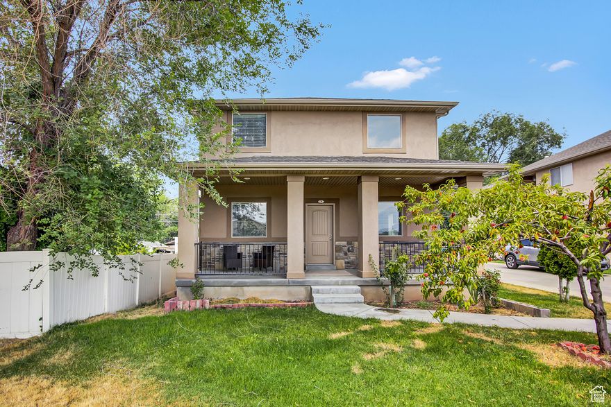 Unique modern multi-level spacious two-story home with amazing views. Main floor kitchen has granite countertops with hardwood floors, electric range, range hood with external venting exhaust, dishwasher and separate dining area. The open spacious loft upstairs has an entry to a private balcony with remarkable east side mountain views.  On the 2nd level there are 3 bedrooms including the master.