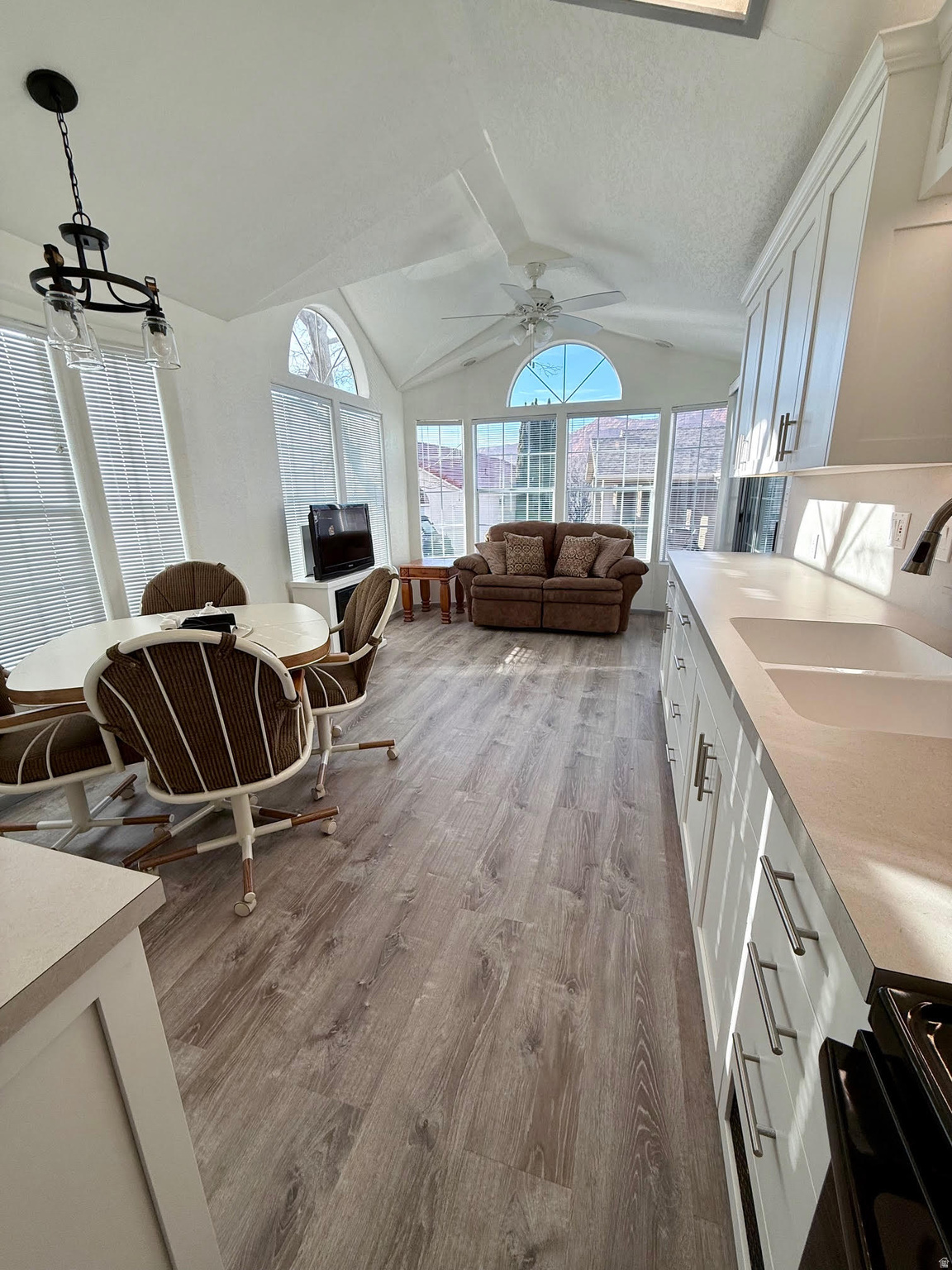 HARRISBURG LAKESIDE EST 2 - Residential