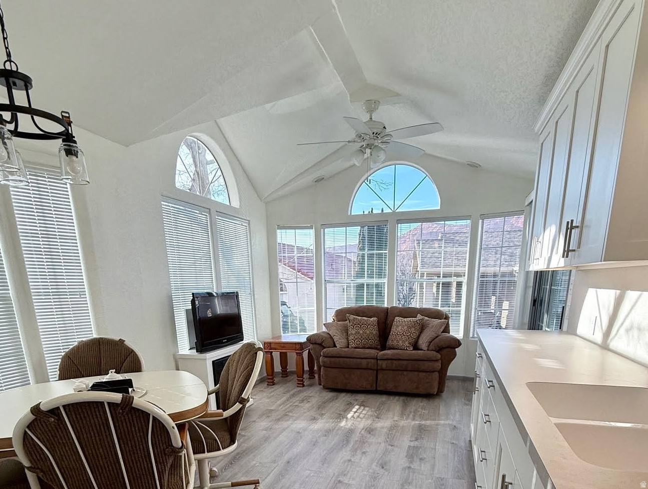 HARRISBURG LAKESIDE EST 2 - Residential