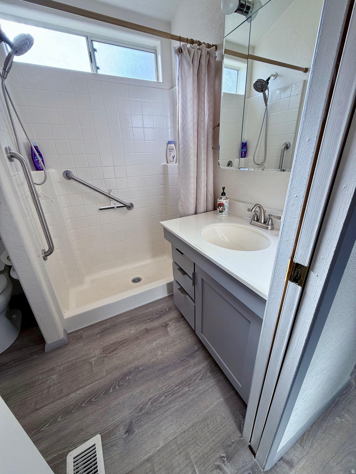 HARRISBURG LAKESIDE EST 2 - Residential