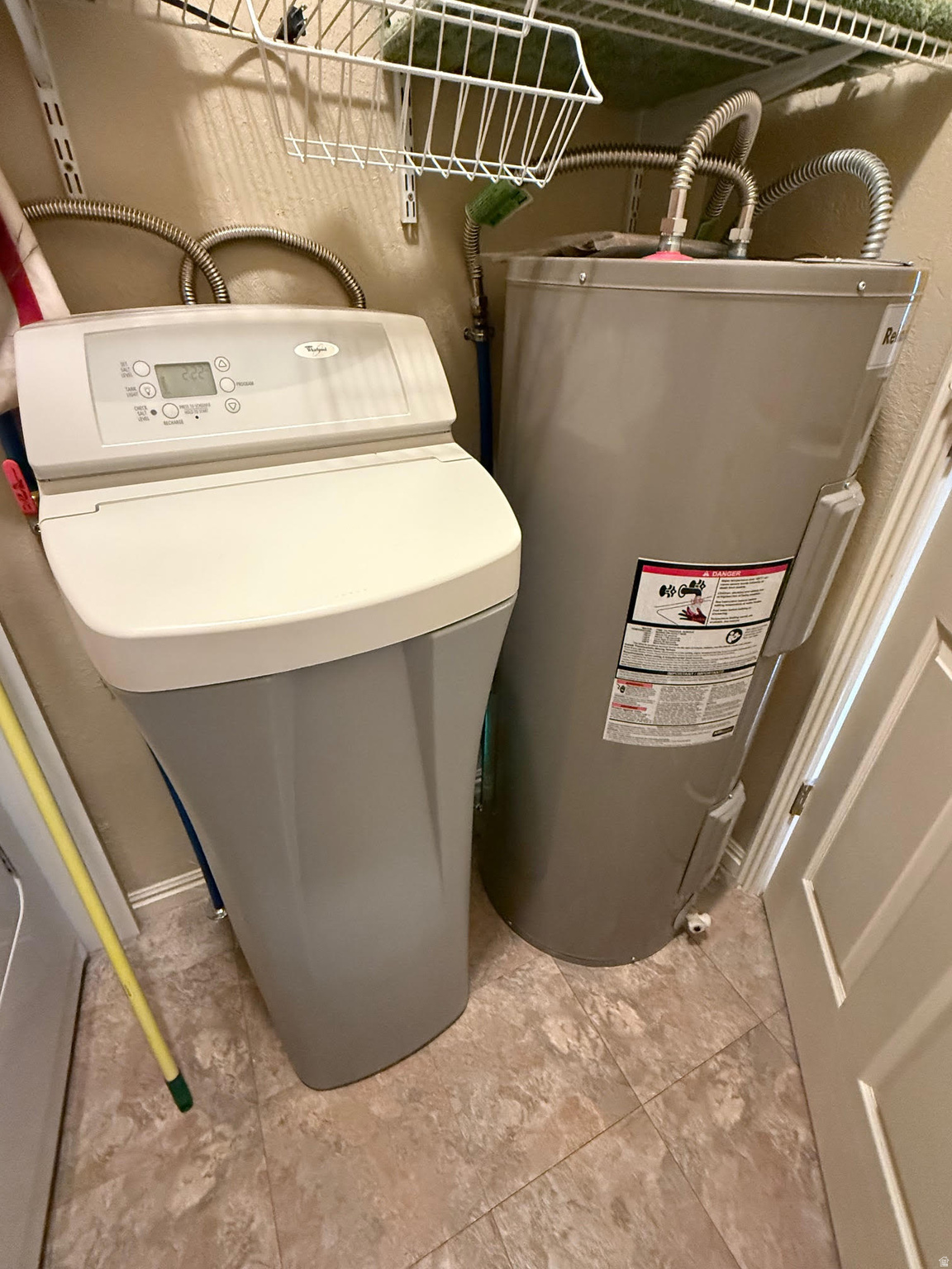 HARRISBURG LAKESIDE EST 2 - Residential