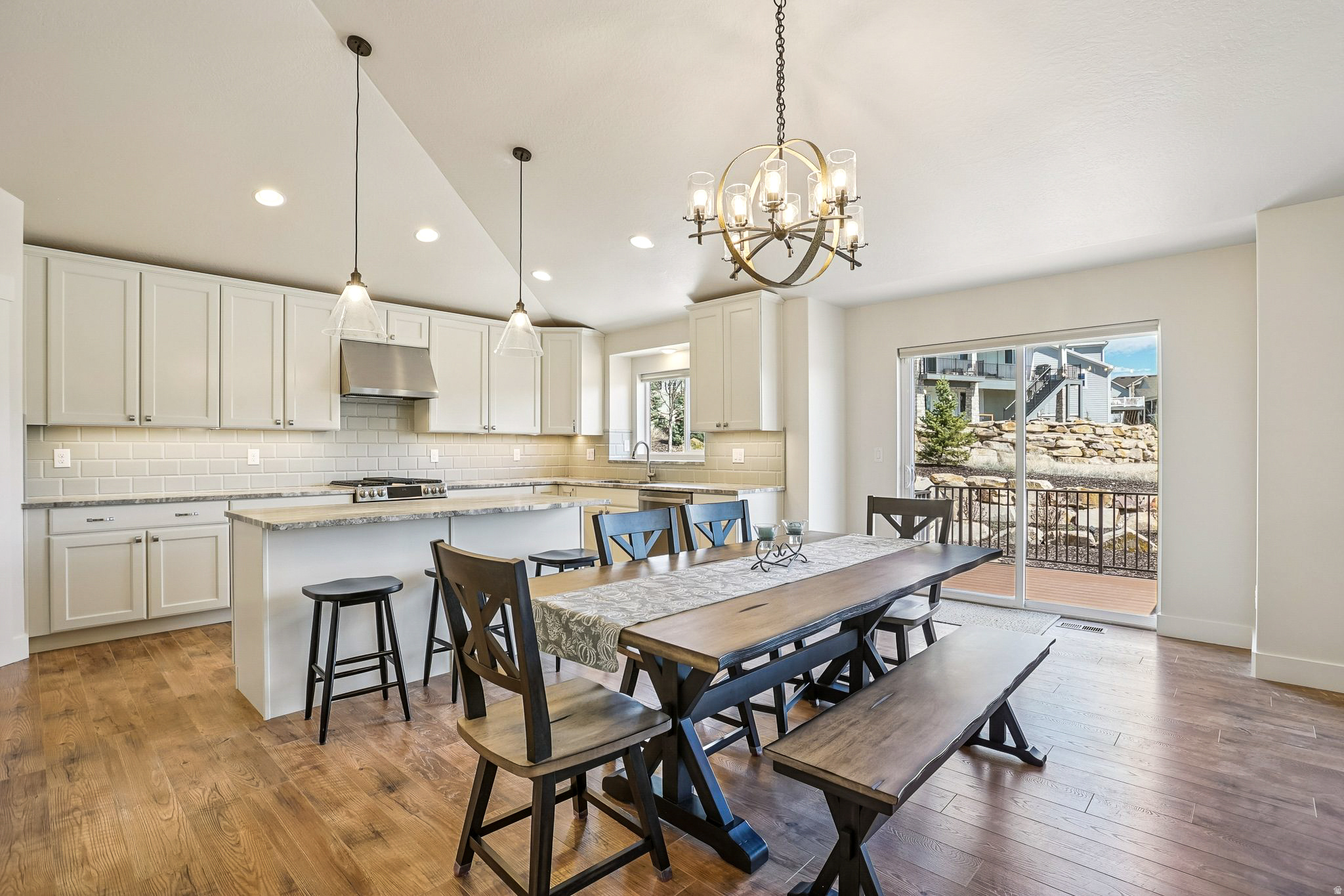 STONECREEK - Residential