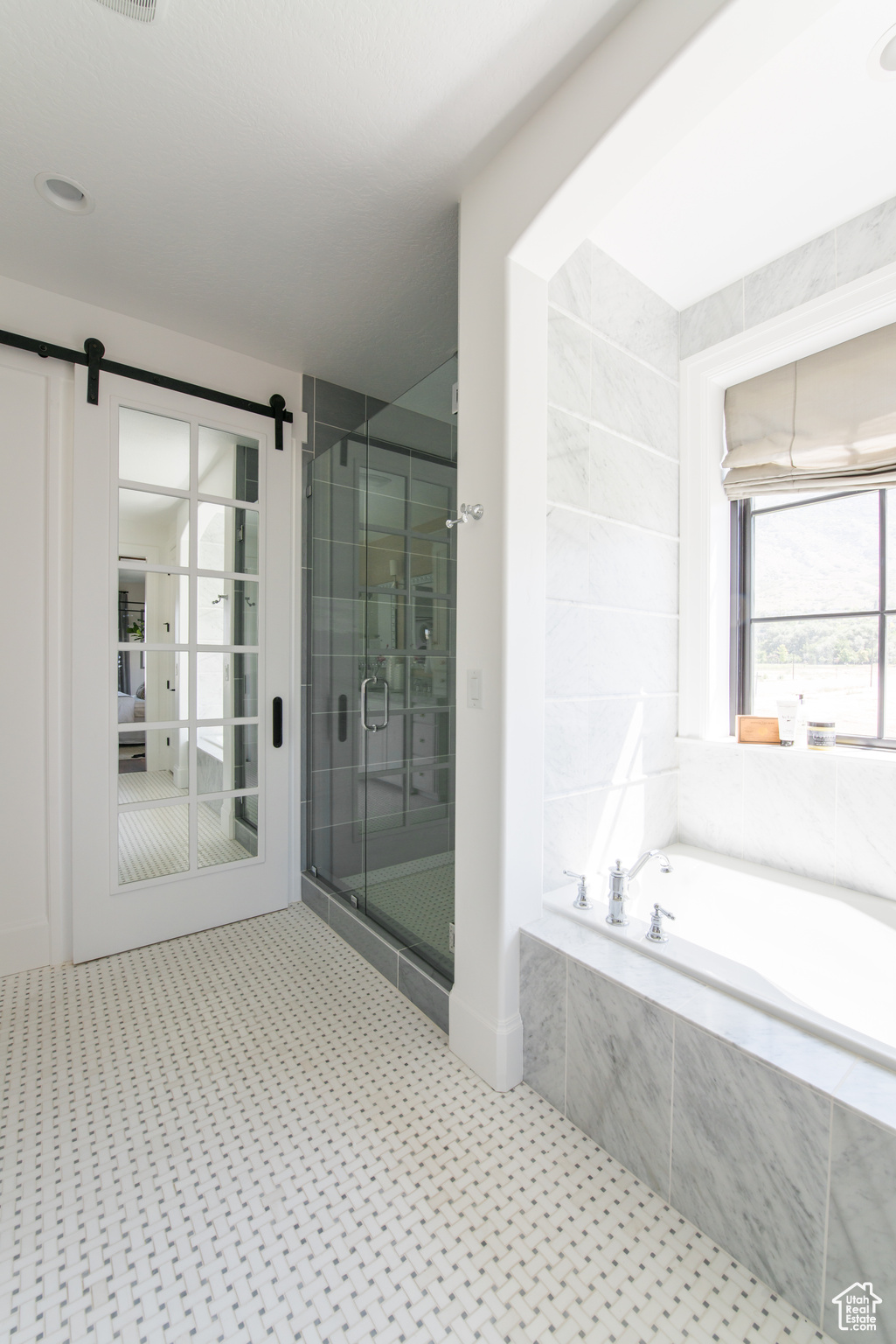 GARRETT'S PLACE - Residential