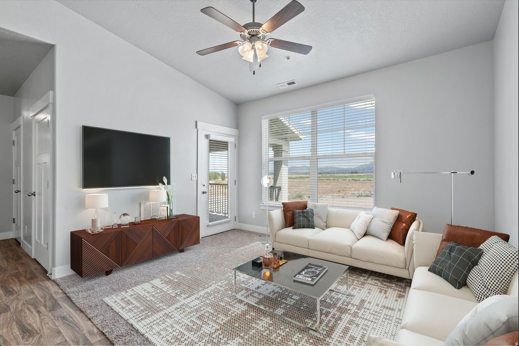 Photo of 118 W SILVER SPRINGS DR, Vineyard, UT 84059 (MLS # 2150776)