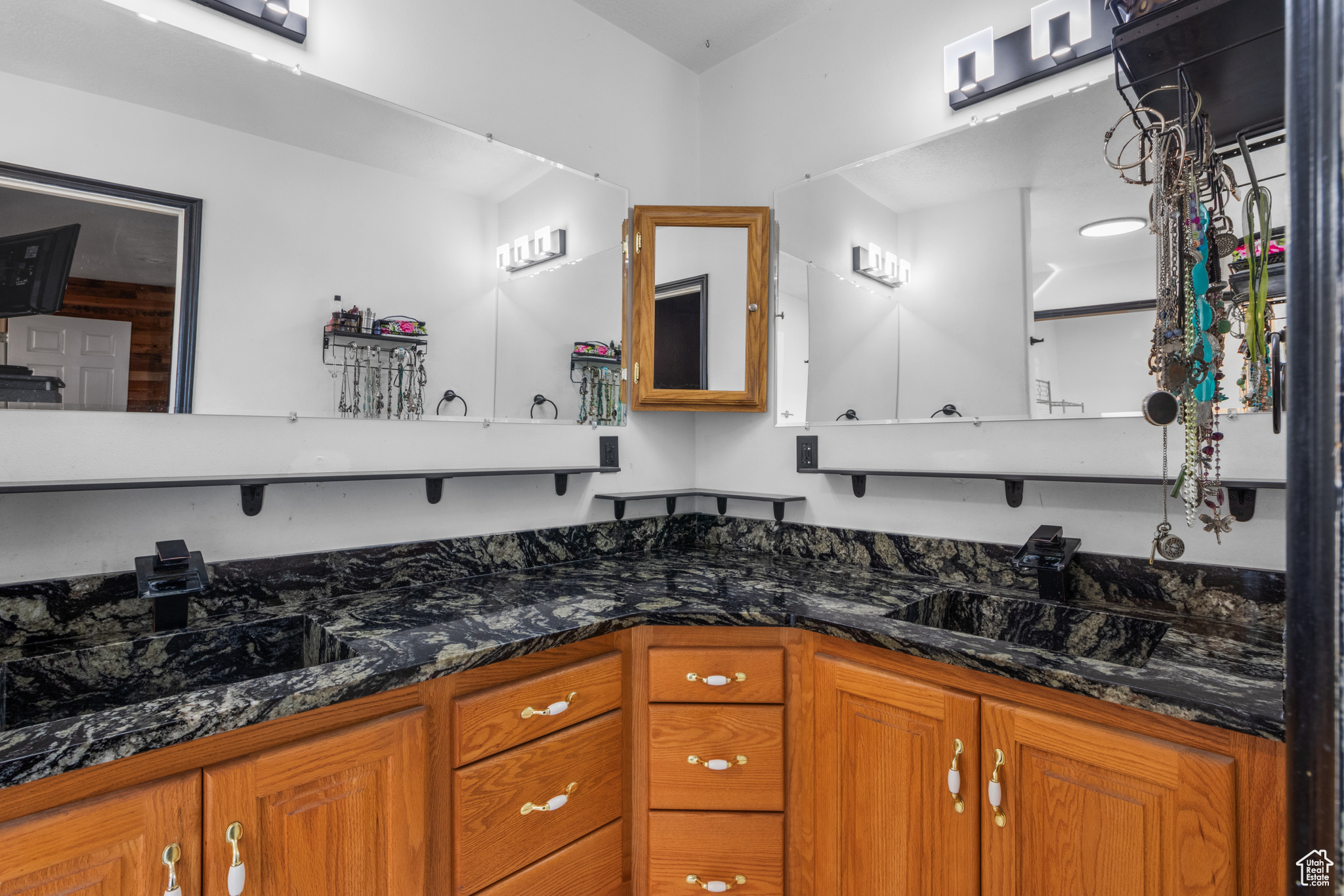 MARBLE HILL EST - Residential