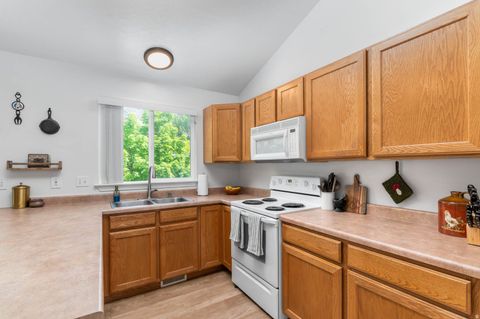 Tiny photo for 1229 S 1460 E, Provo, UT 84606 (MLS # 2154516)