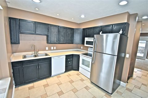 Tiny photo for 2905 S 2000 E, Salt Lake City, UT 84109 (MLS # 2127893)