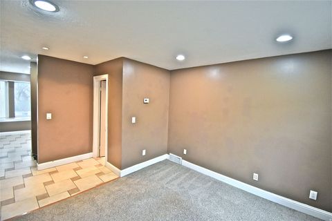Tiny photo for 2905 S 2000 E, Salt Lake City, UT 84109 (MLS # 2127893)