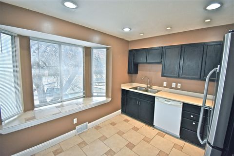 Tiny photo for 2905 S 2000 E, Salt Lake City, UT 84109 (MLS # 2127893)